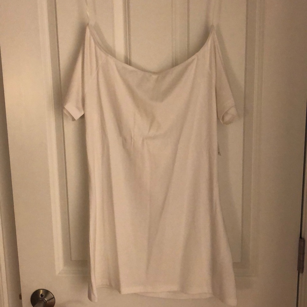 Old Navy - NWT off the shoulder shirt